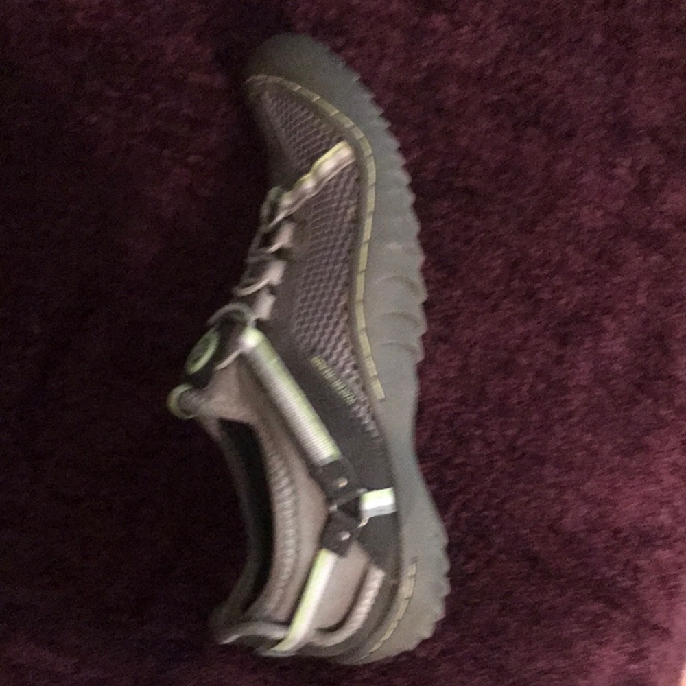 J41 everyday outdoor shoes